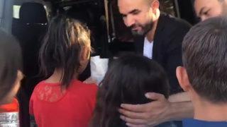 Dünyaca ünlü pizzacı Hakkı Akdeniz memleketindeki çocukları unutmadı