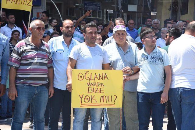 Torbalı'da işten çıkarılan işçiler eylem yaptı: Oğluna var da bize yok mu