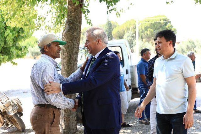 Büyükşehirden üzüm üreticinin yüzünü güldürecek hizmet