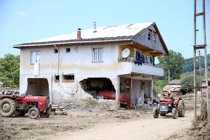 'O günün uğultusu hala kulaklarımda' G2