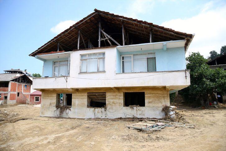 'O günün uğultusu hala kulaklarımda' G4