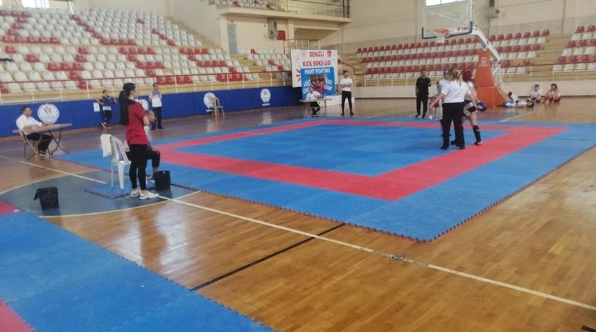 Kick boks ma&ccedil;larına Denizli damgası