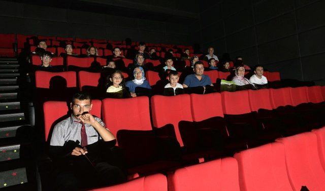 Özel çocukların sinema keyfi