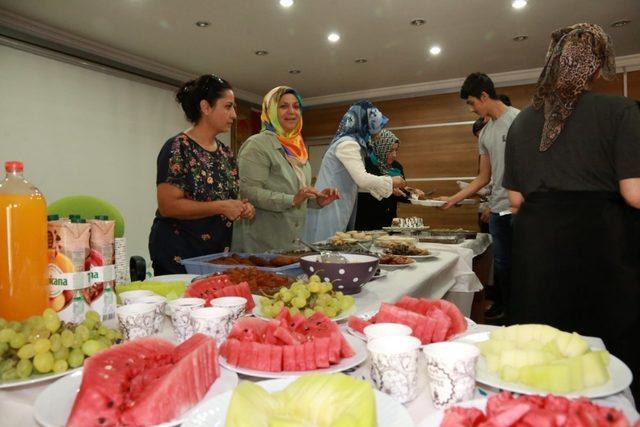 TOGEM kursiyerleri, kimsesiz çocukları ağırladı