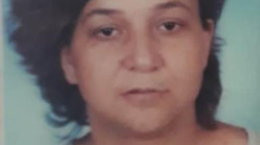 Arkadaşları tarafından banyoda baygın bulunan kadın hayatını kaybetti