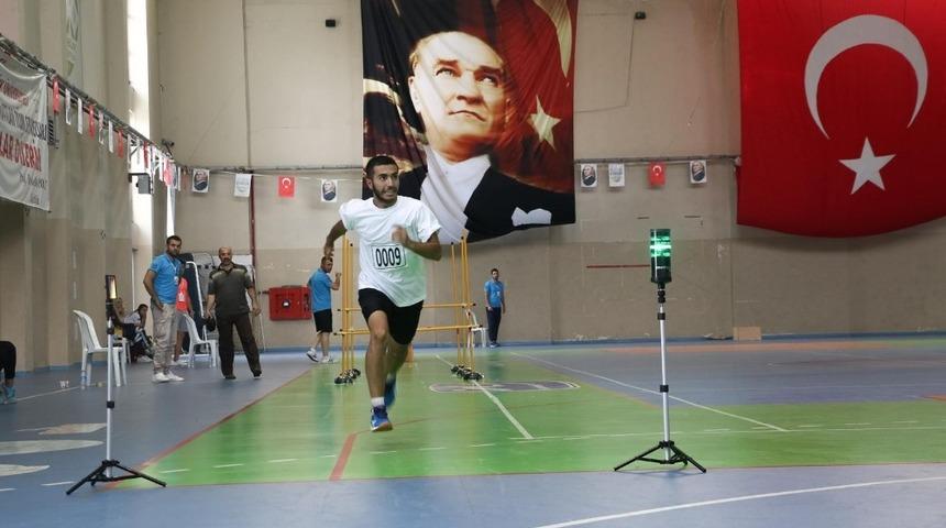 BESYO’ya alınacak 80 öğrenci için 994 aday ter döktü