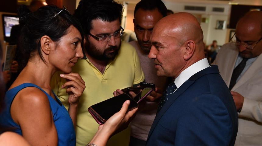 İzmir B&uuml;y&uuml;kşehir Belediye Başkanı Tun&ccedil; Soyer'den 'akraba atamaları' a&ccedil;ıklaması