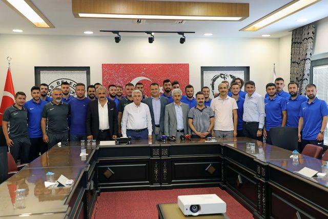 Talasgücü Belediyespor’da toplu imza töreni