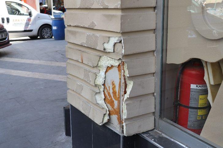 Niyazi Mısri caddesi esnafından Pazar tepkisi G3