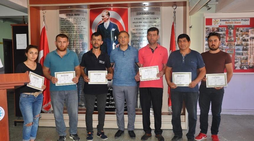 Ustalık ve kalfalık belgelerini alanlar iş yeri açabilecek