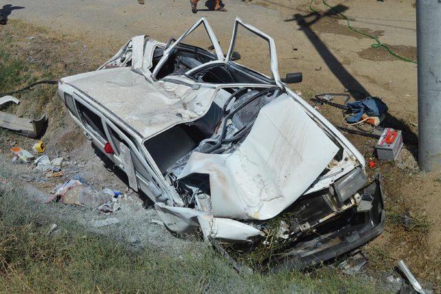 Aydın'da otomobil şarampole devrildi, baba ile oğlu ve kızı yaralandı