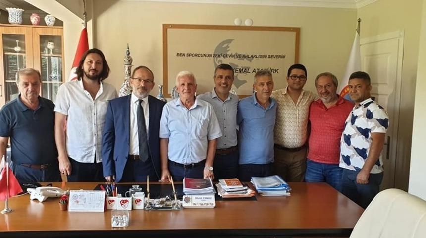 Belediye K&uuml;tahyaspor Kul&uuml;b&uuml; y&ouml;netiminden destek ve nezaket ziyaretleri