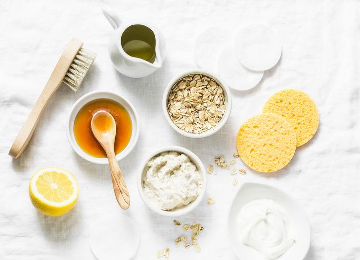 Bıyıktan ve yüz kıllarından kurtulmanın kolay yolu! Tıraş olmaya ya da ağdaya gerek yok  G2