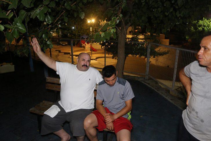 Mahalleli eline sopayı alıp sırayla nöbet tutuyor G1