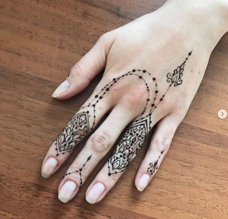 Dövme yaptırmaktan korkanlara yeni gözde hennalar! G2