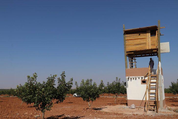 Gece-gündüz silahlarla nöbet tutuyorlar G4
