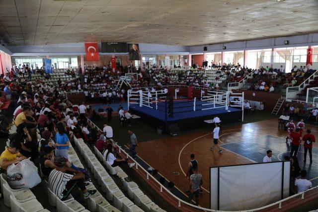 Haliliye’nin takımı turnuvada şampiyon oldu