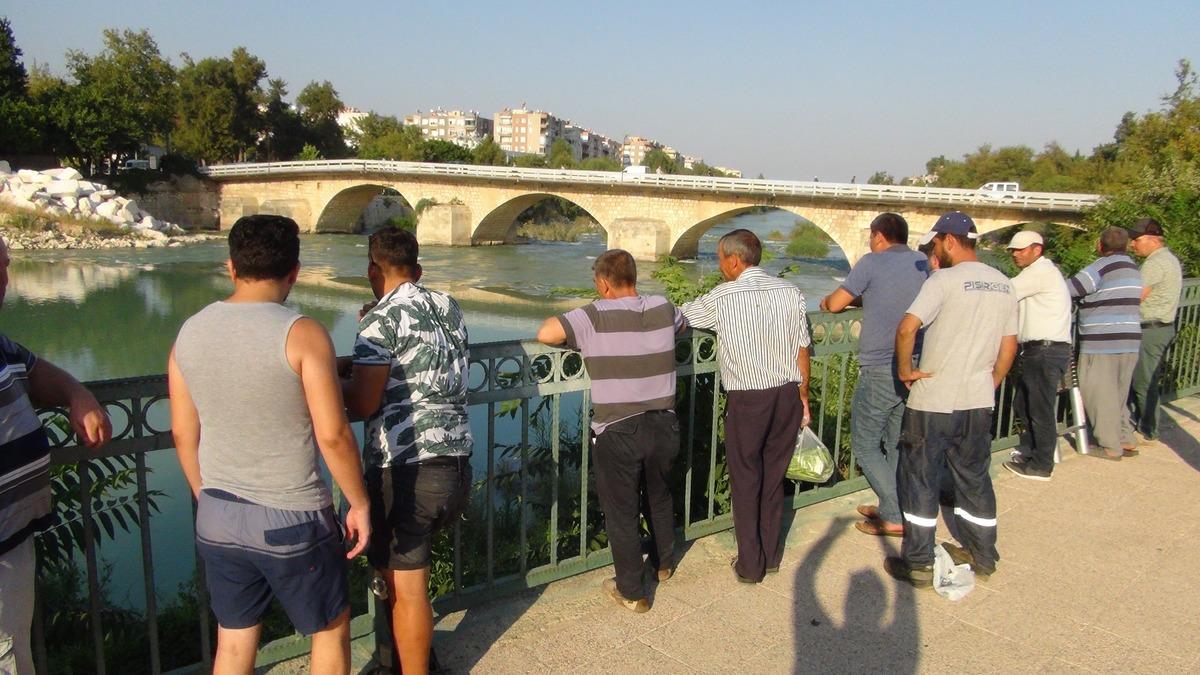 Yardım i&ccedil;in ırmağa koştular, o manzara karşısında şok oldular