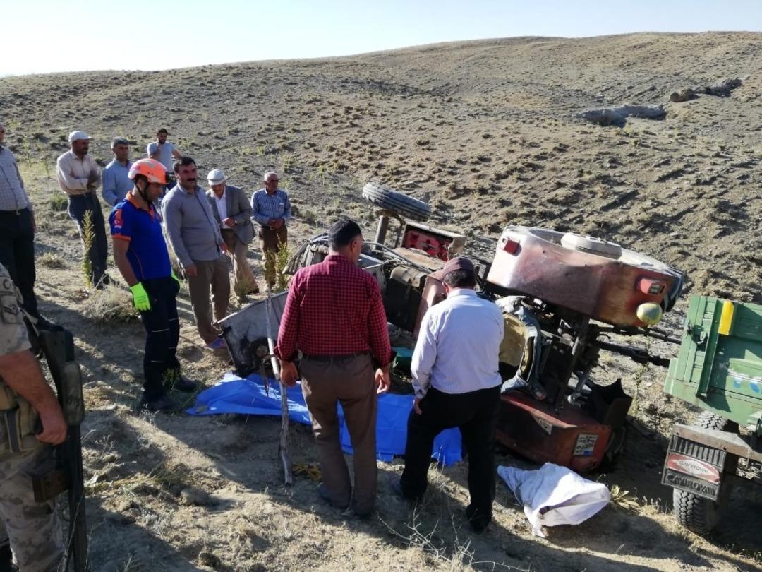 Van&rsquo;da trakt&ouml;r kazası: 1 &ouml;l&uuml;