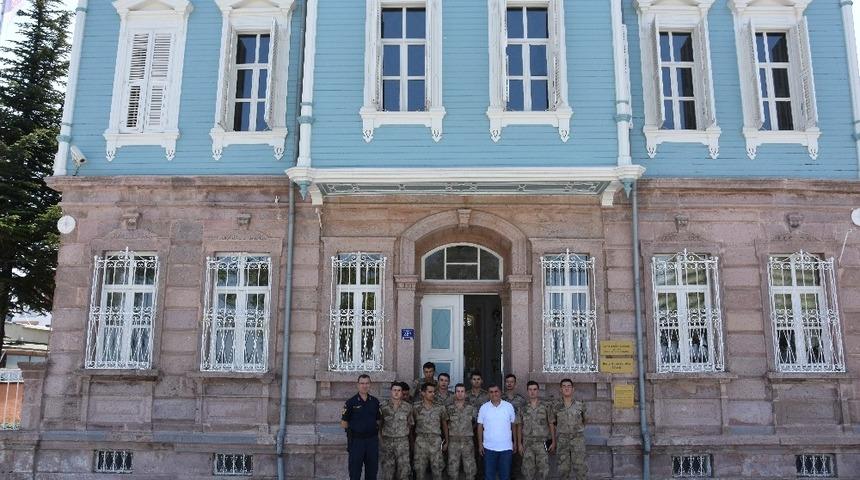 Akademi öğrencilerinden İl Müdürü Kemal Dokuz’a ziyaret