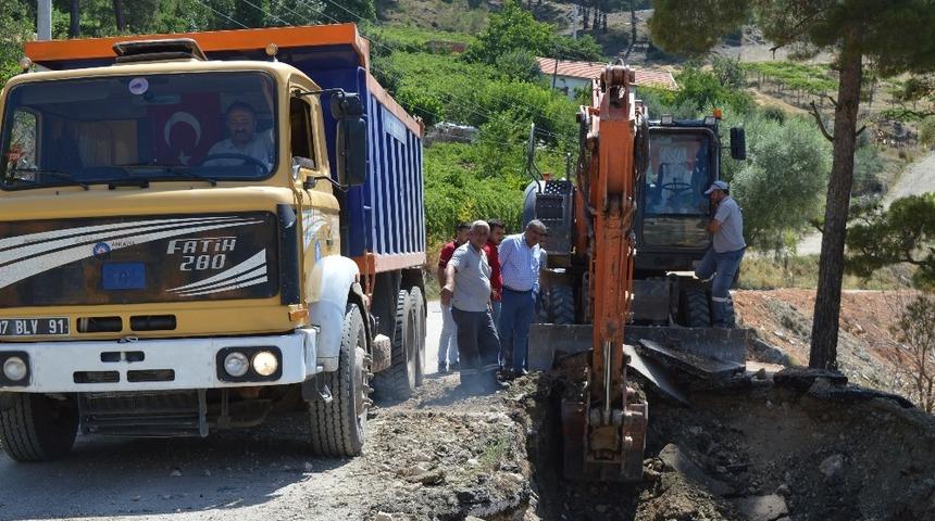 B&uuml;y&uuml;kşehirden Kaş&rsquo;ın grup yollarına bakım