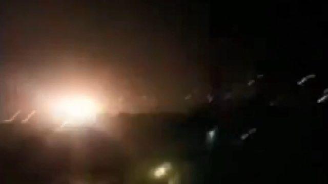 Pakistan&rsquo;da askeri u&ccedil;ağın d&uuml;şme anı kamerada 1