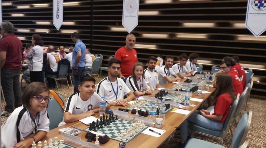 &Ccedil;eşmeli satran&ccedil;&ccedil;ılardan &ouml;nemli başarı