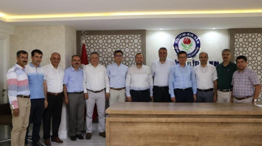 Memur-Sen Antalya Şubesi, milletvekili Uslu&rsquo;yu ağırladı