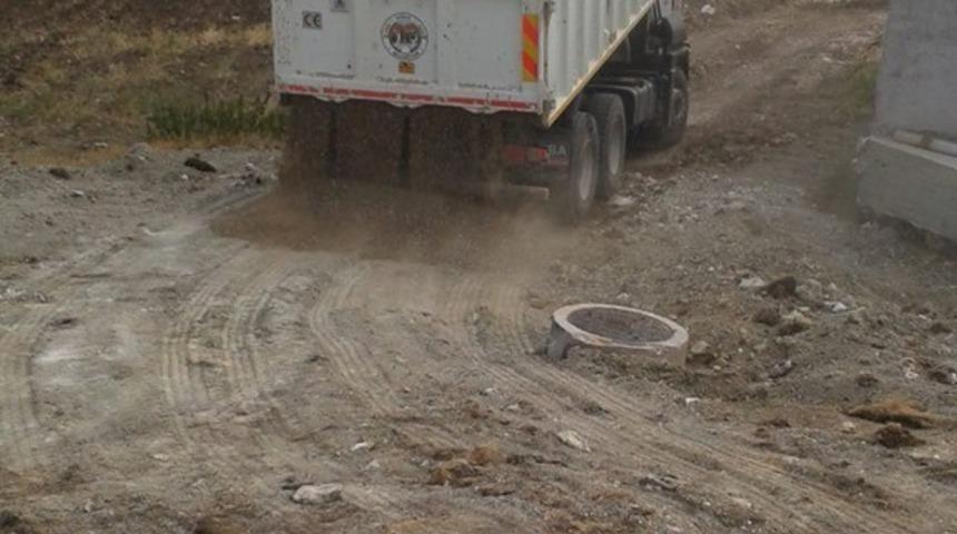 İn&ouml;n&uuml;&rsquo;de yeni oluşan mahallelerde yol a&ccedil;ma &ccedil;alışmaları devam ediyor