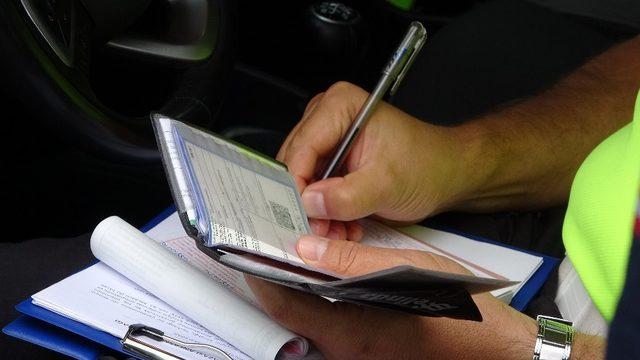 Isparta’da polis modifiyeye göz açtırmıyor