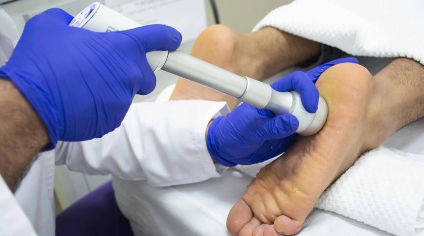 Topuk dikeni tedavisinde şok dalga uygulaması