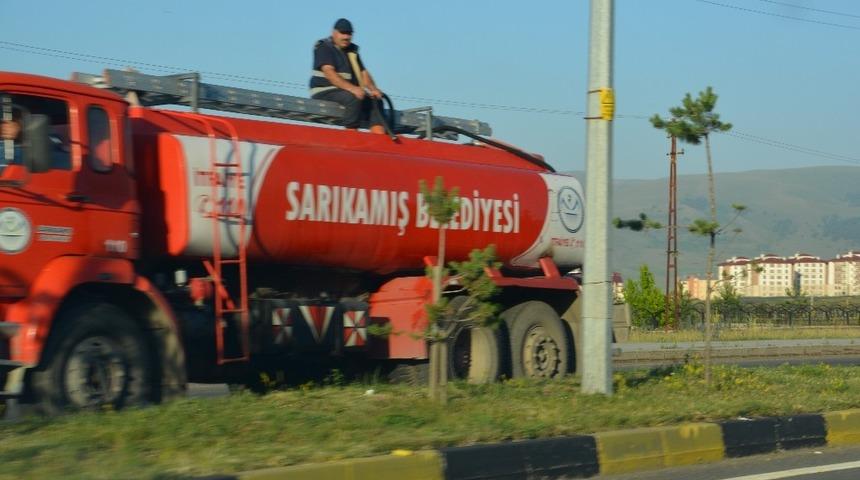 Sarıkamış Belediyesinden &ccedil;evre temizliği