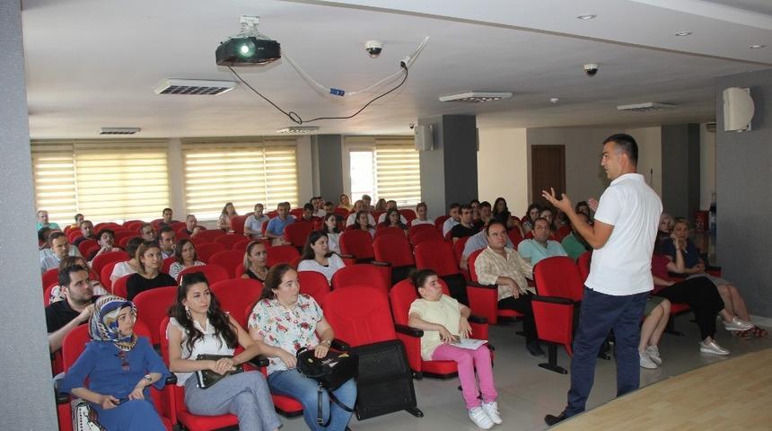 Giresun Belediyesi&rsquo;nden daha iyi iletişim i&ccedil;in eğitim semineri