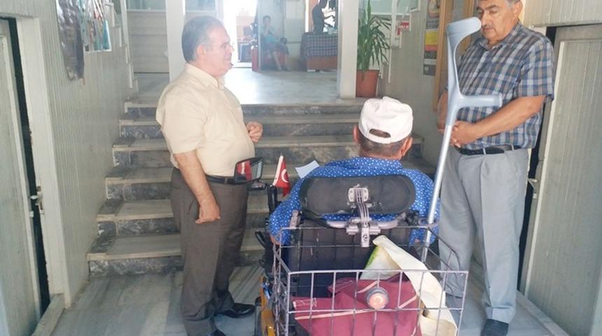 &Ccedil;alık, engelli vatandaşı dinledi