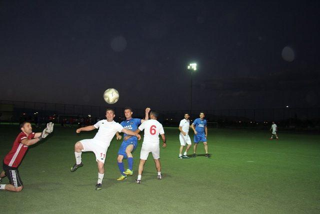 Kurumlar Arası Futbol Turnuvasının Şampiyonu Aras Edaş ve Atatürk Üniversitesi