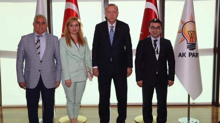 AK Parti Batman İl Başkanı Akif G&uuml;r, Cumhurbaşkanı Erdoğan ile g&ouml;r&uuml;şt&uuml;