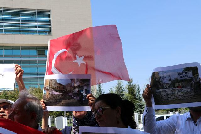 Emekli özel harekatçılardan Anayasa Mahkemesi önünde protesto