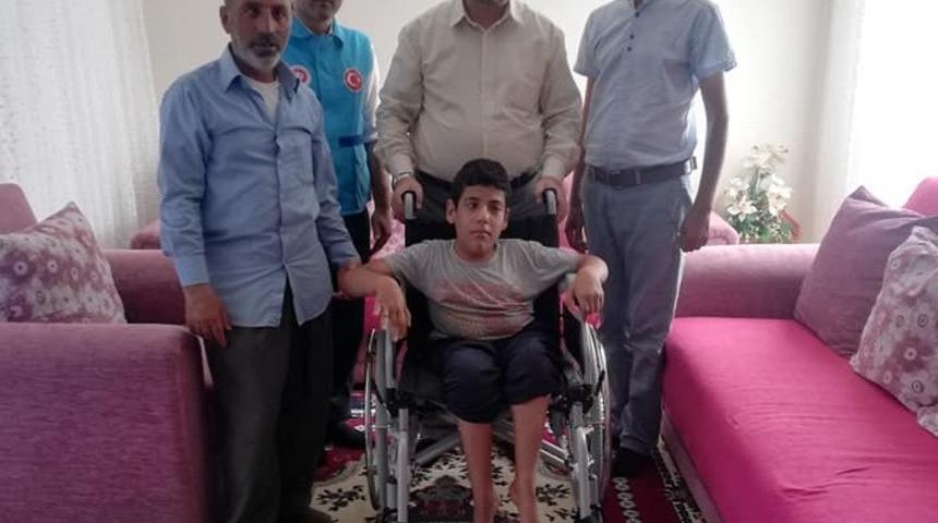 Müftülükten engelliye tekerlekli sandalye