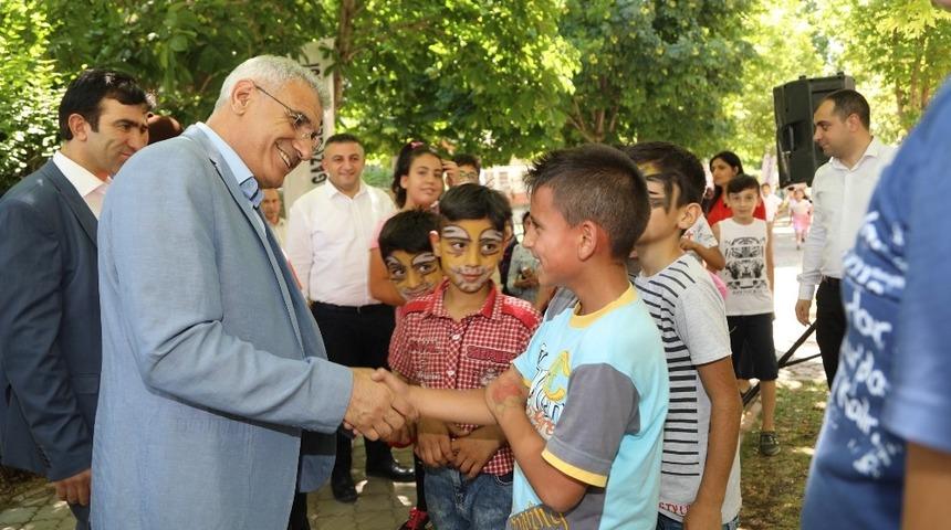 Başkan G&uuml;der &ccedil;ocuklarla bir araya geldi