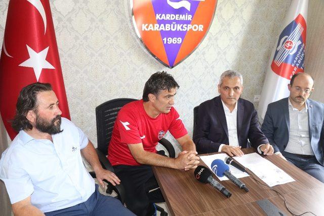 Kardemir Karabükspor’da yeni teknik adam İsmail Demirci oldu