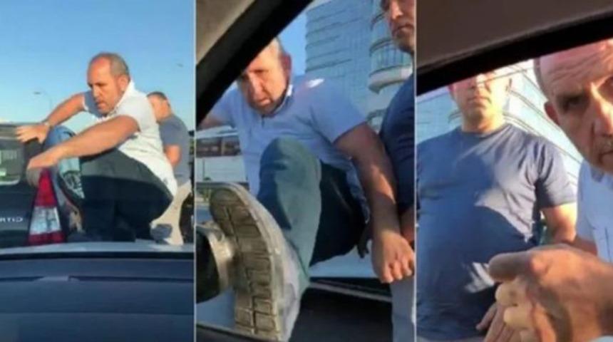 Hasan Sel ve Hüseyin Sel'in yakınları cezaevi önünde kurban kesti