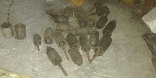 İşyerinden 25 adet marş kollekt&ouml;r&uuml; &ccedil;alındı 1