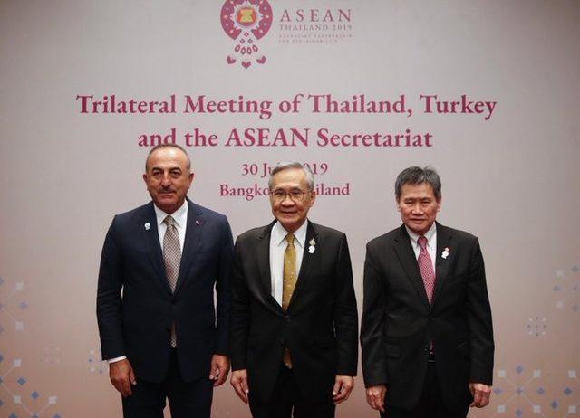 Bakan Çavuşoğlu’ndan ASEAN mesajı