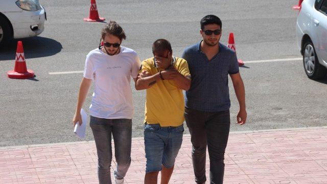 Narkotik köpeği ‘Molly’den kaçamadılar