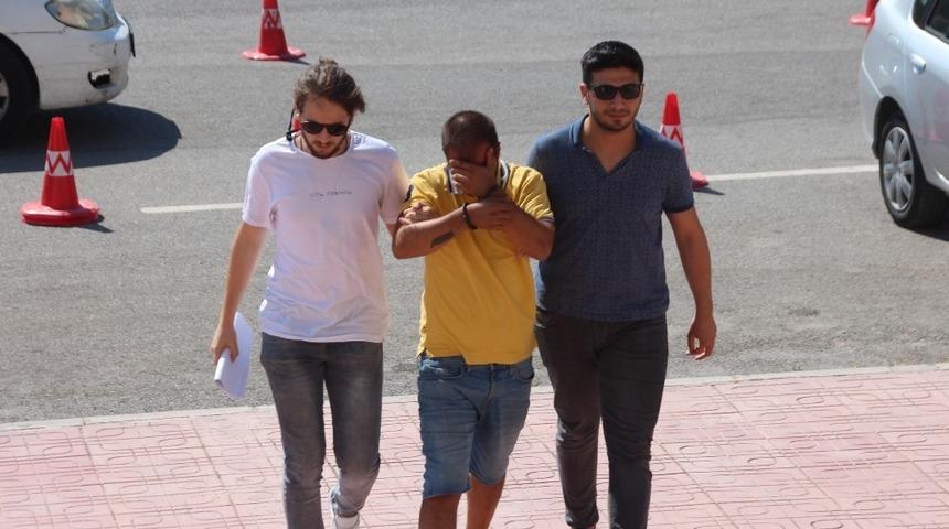 Narkotik k&ouml;peği &lsquo;Molly&rsquo;den ka&ccedil;amadılar