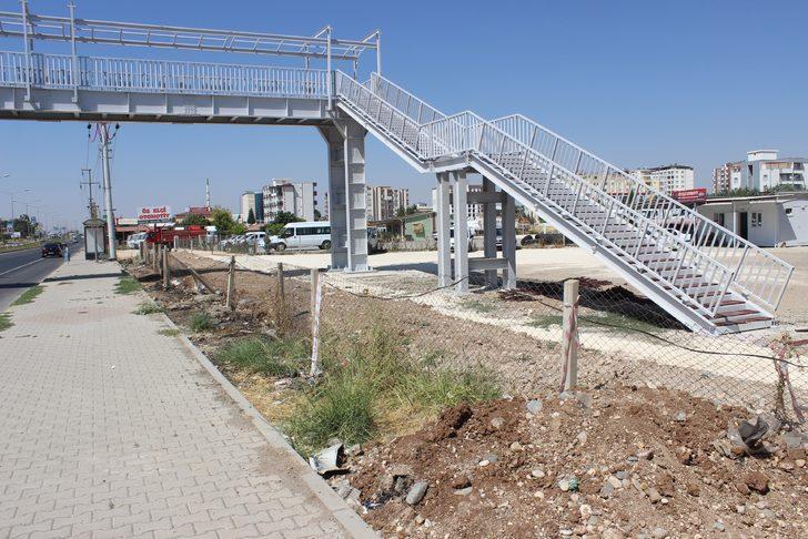 Adıyaman’da üst geçit komedisi G4