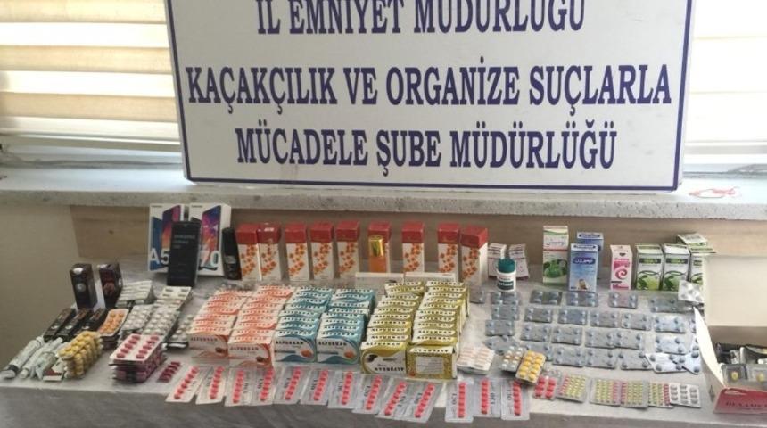 Tuhafiye mağazasında cinsel i&ccedil;erikli hap ele ge&ccedil;irildi