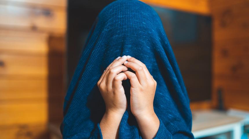 Utangaç insanlar nasıl flört eder?