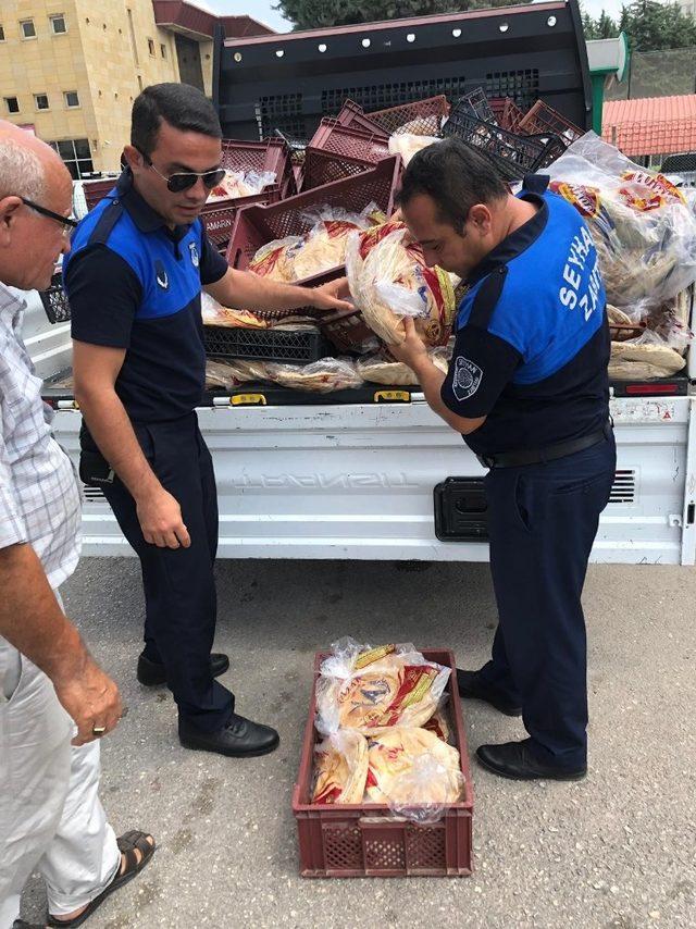 Küflü ekmekleri vatandaşa yedireceklerdi