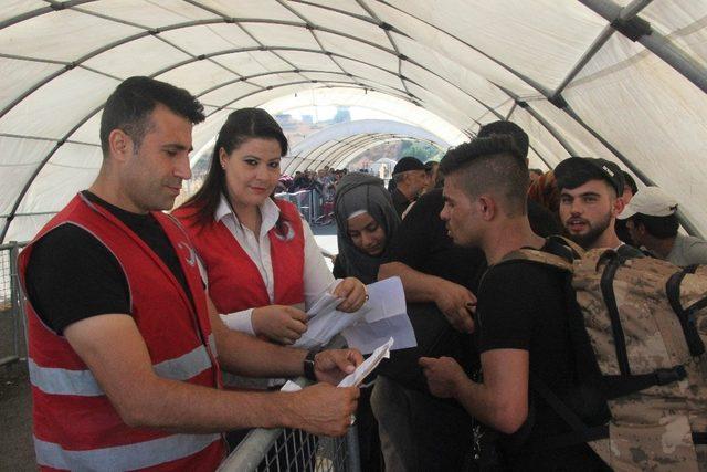 Ülkesine bayrama giden Suriyelilerin sayısı 12 bine ulaştı